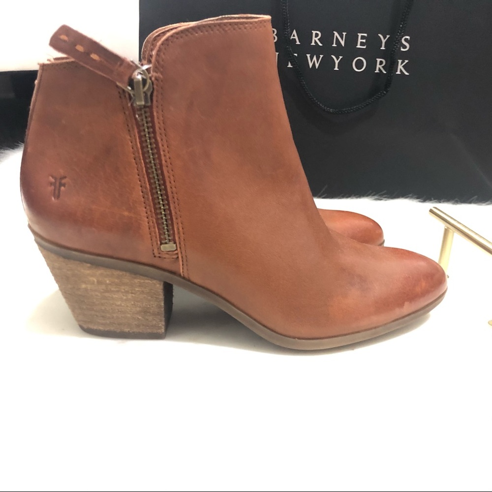 Frye Judith Leather Zip Up Booties